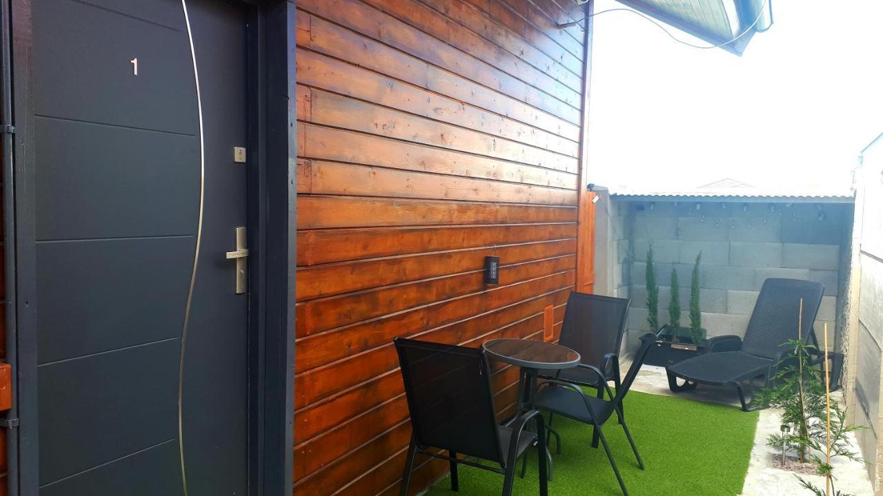 Penzion Florens, Nesvady Exterior photo