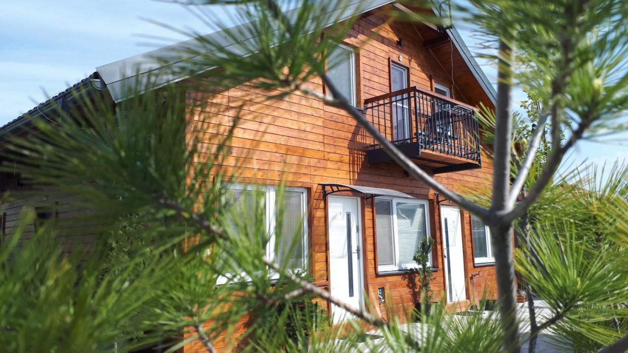 Penzion Florens, Nesvady Exterior photo