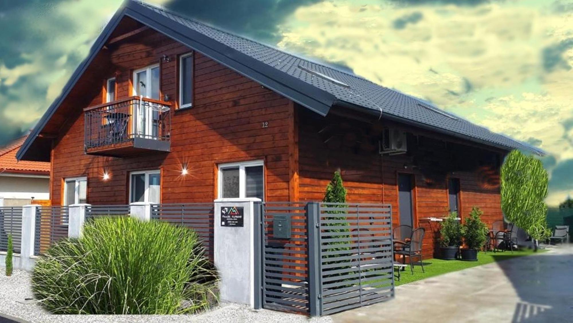 Penzion Florens, Nesvady Exterior photo